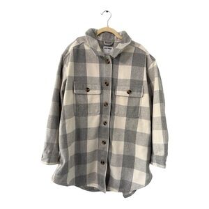 Old Navy Plaid Soft Brushed Utility Shacket in Grey Plaid XL